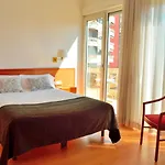 Ultonia 3*