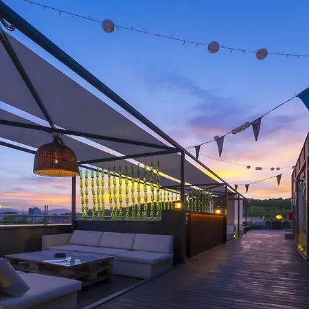 Ultonia Готель