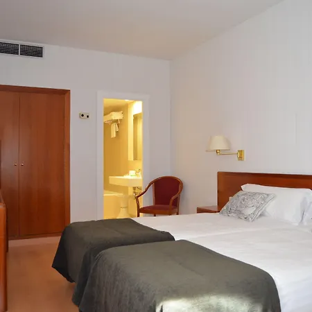 Ultonia 3*
